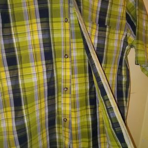 Cabelas Green short sleeved button up shirt M